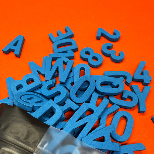 Moderne Magnetbuchstaben