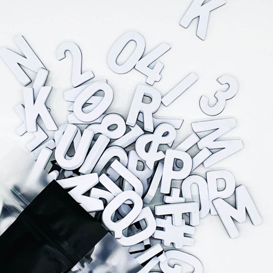 Moderne Magnetbuchstaben